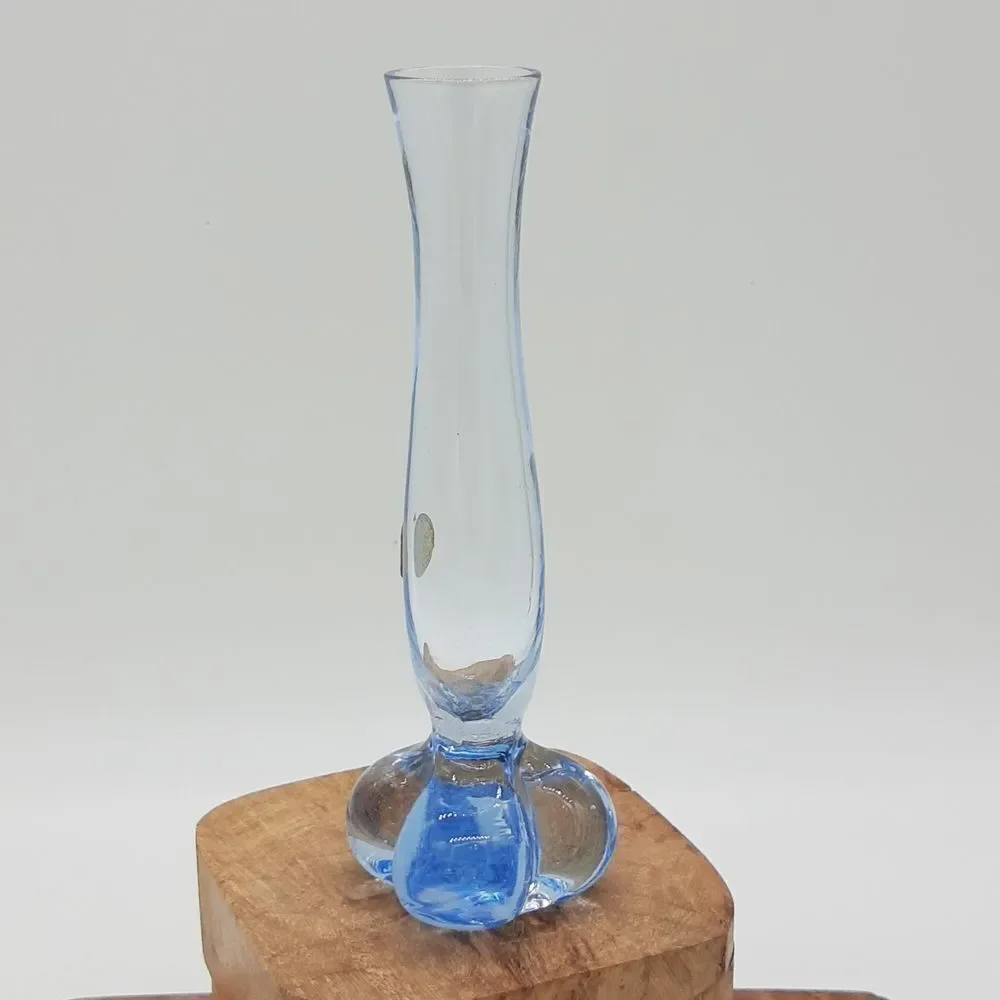 Small light Blue Clover Base Bud dainty vase
